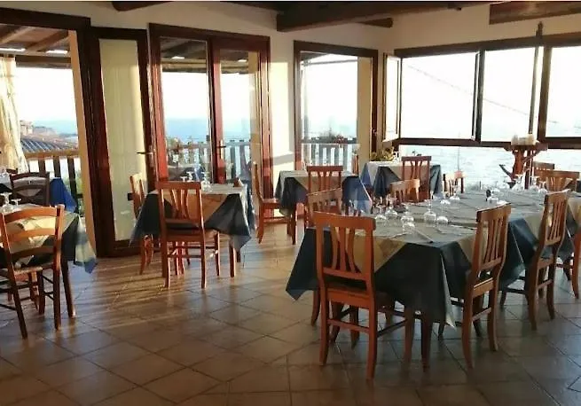 Maestrale Bed & Breakfast 3*